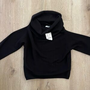 NEW ZARA Knit Women’s Black Sweater Size Medium